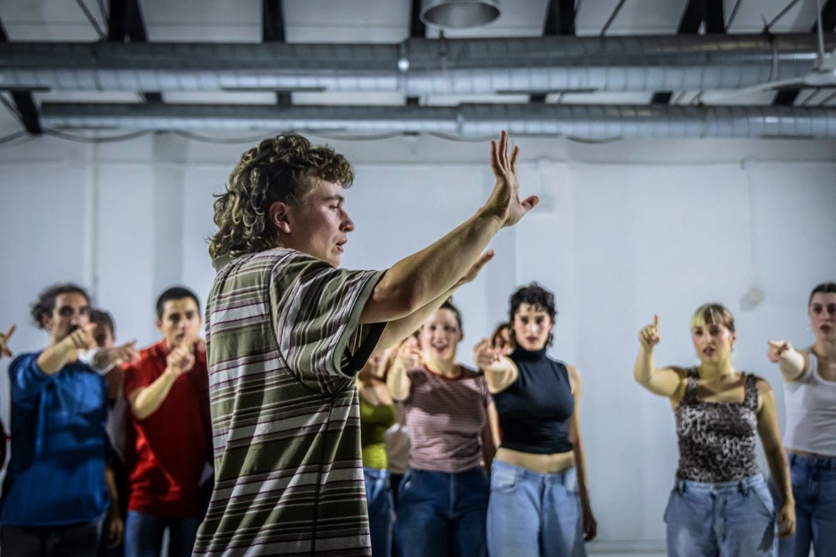 'LA FÁBRICA' Creación con CÍA. DESCALZINHADANZA. Irene Vázquez y Pedro Núñez Delgado